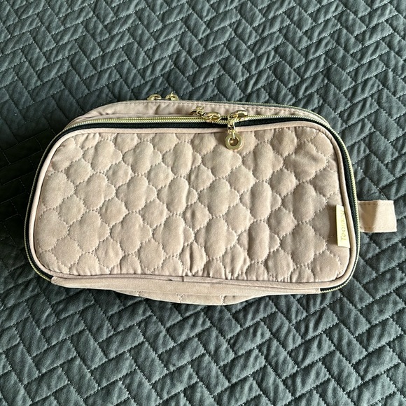 Makeup Toiletry Bag With Handle and for Makeup Brushes. Rose color - Picture 3 of 5